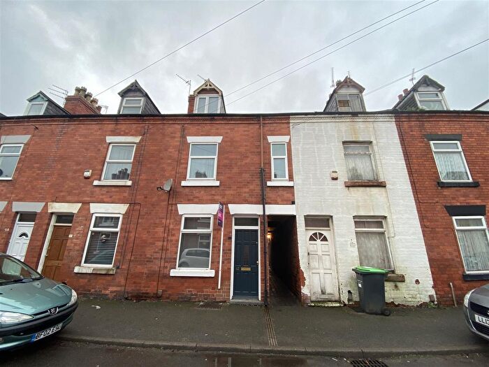 3 Bedroom Property To Rent In Carlingford Road, Hucknall, Nottingham, NG15