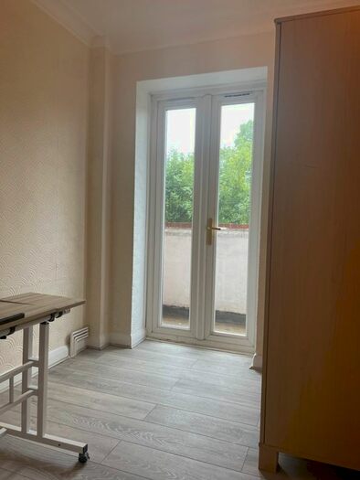 2 Bedroom Flat To Rent In Empire Court, Wembley, HA9