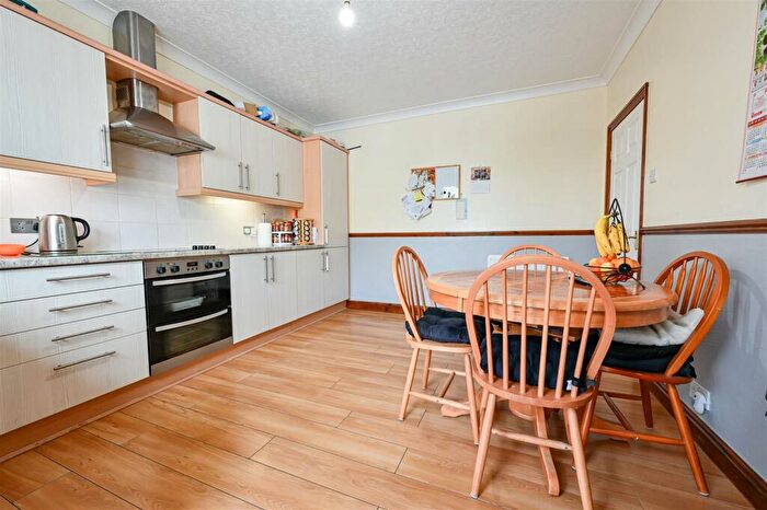 2 Bedroom Semi-Detached Bungalow For Sale In Tunbrook Avenue, Grimsargh, Preston, PR2