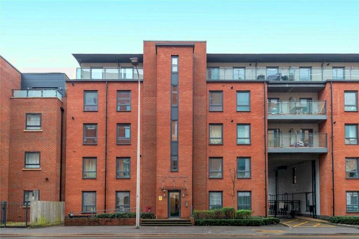 2 Bedroom Apartment To Rent In Friary Court, Tudor Road, Reading, Berkshire, RG1