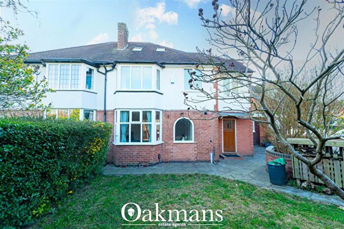 5 Bedroom Semi-Detached House To Rent In Aversley Road, Birmingham, B38