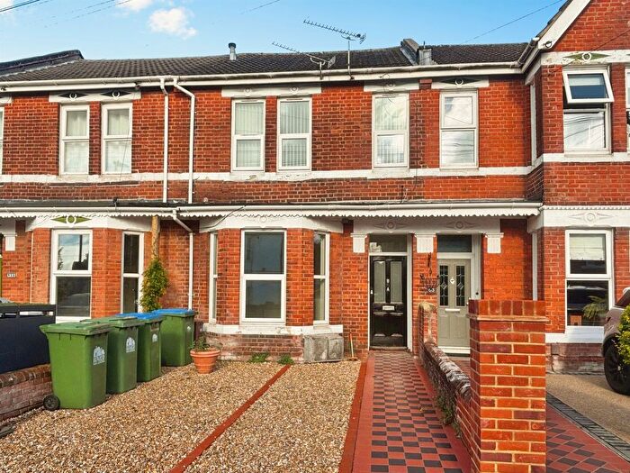 2 Bedroom Flat For Sale In Suffolk Avenue, Southampton, SO15