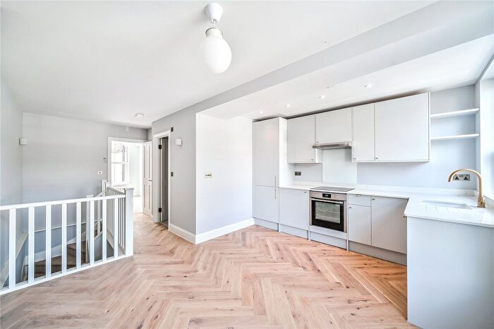 1 Bedroom Flat For Sale In Church Road, Teddington, TW11