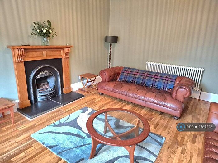 2 Bedroom Flat To Rent In Whitehill St, Glasgow, G31