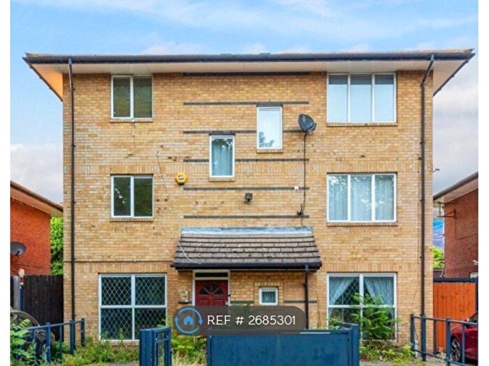 6 Bedroom Detached House To Rent In Covelees Wall, London, E6