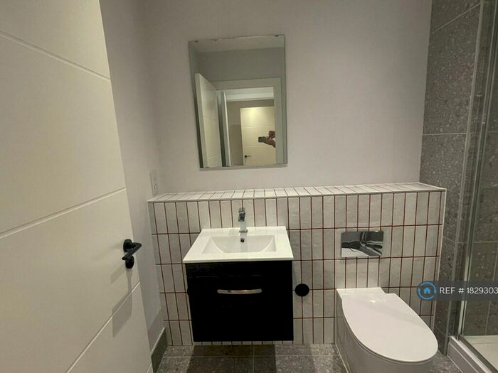 1 Bedroom Flat To Rent In Dunleys Hill, Hook, RG29