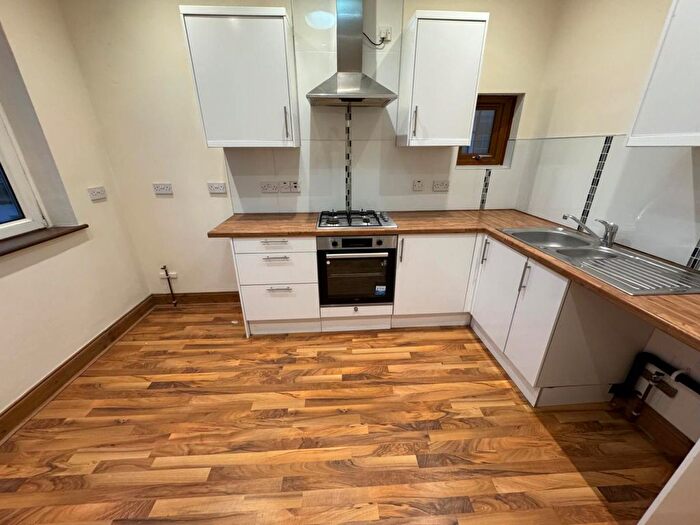 4 Bedroom Detached House To Rent In Combe Road, Croydon, CR0