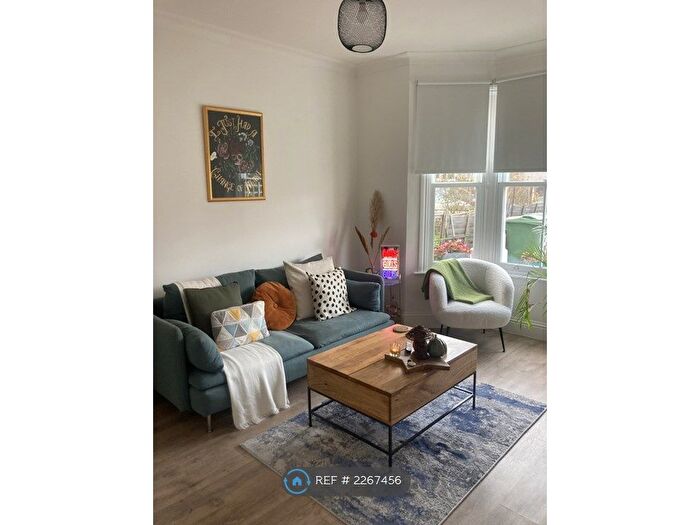 1 Bedroom Flat To Rent In Maple Road, London, SE20
