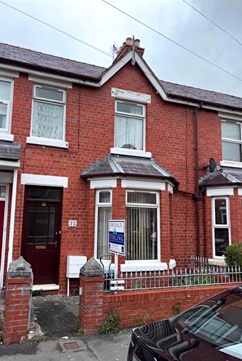 3 Bedroom Terraced House For Sale In Grove Park, Colwyn Bay, LL29