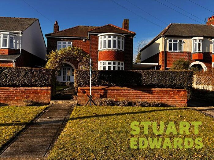 4 Bedroom Detached House For Sale In Dryburn Park, Framwellgate Moor, DH1