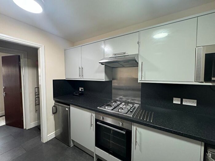 5 Bedroom Terraced House To Rent In Hall Lane, Liverpool, Merseyside, L7