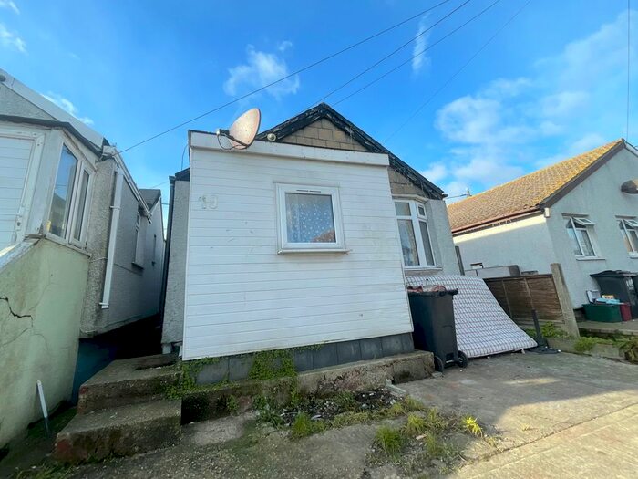 2 Bedroom Bungalow To Rent In Essex Avenue, Jaywick, Clacton-On-Sea, CO15