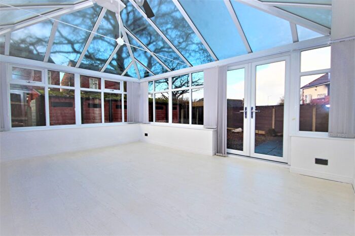 2 Bedroom Flat To Rent In Sandy Lane, Droylsden, Manchester, Greater Manchester, M43