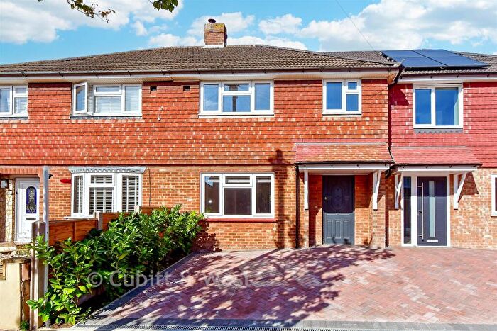 3 Bedroom Semi-Detached House For Sale In Prinsted Crescent, Portsmouth, Hampshire, PO6