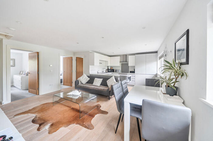 2 Bedroom Apartment For Sale In Roman Road, Wheatley, Oxfordshire, OX33