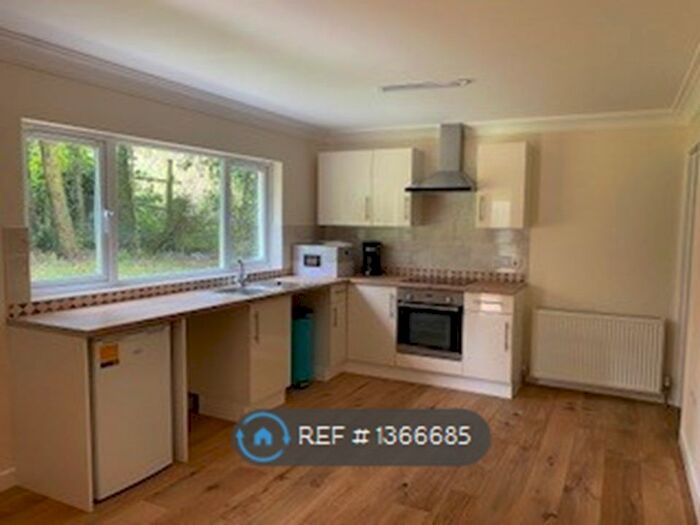 3 Bedroom Semi-Detached House To Rent In Harrowbeer Lane, Yelverton, PL20