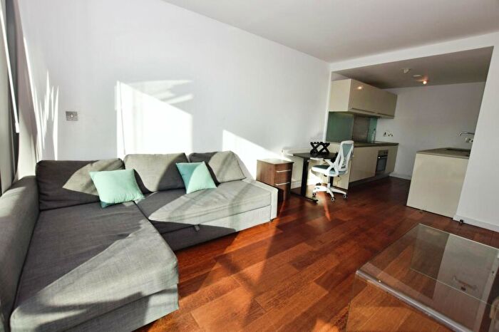 1 Bedroom Flat To Rent In Beetham Tower, Deansgate, Manchester, M3