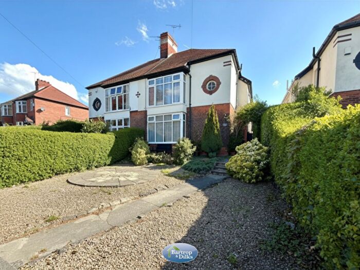 4 Bedroom Semi-Detached House For Sale In Carlton Road, Worksop, S81