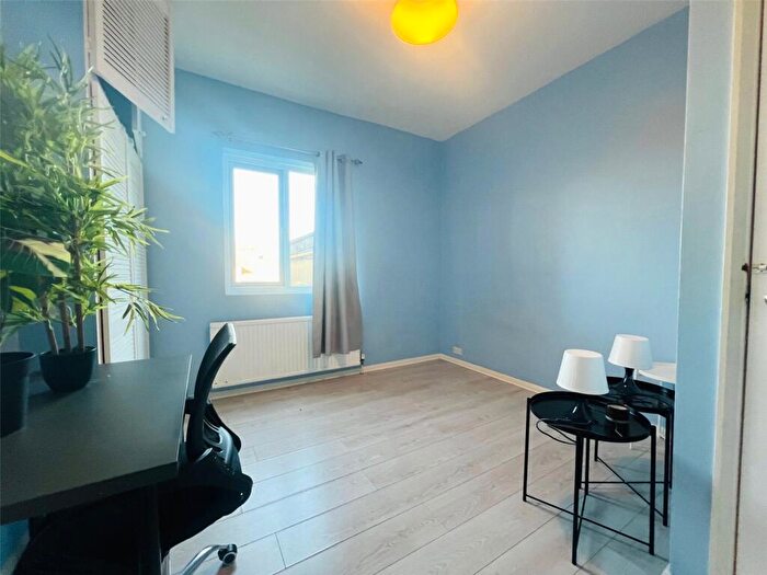 2 Bedroom Flat To Rent In Selhurst Road, London, SE25