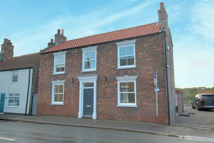 3 Bedroom Detached House For Sale In Westgate, North Cave, HU15