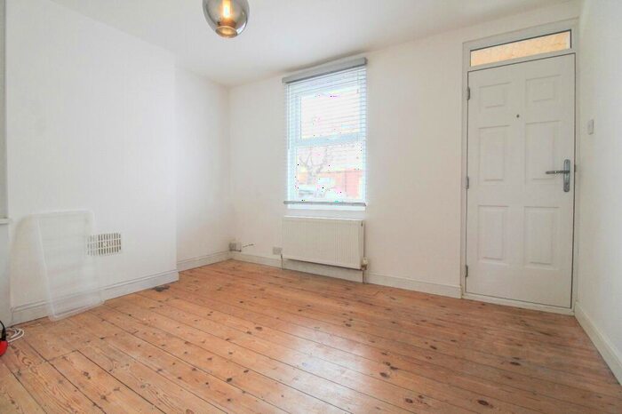 2 Bedroom Terraced House To Rent In Hastings Road, Croydon, CR0