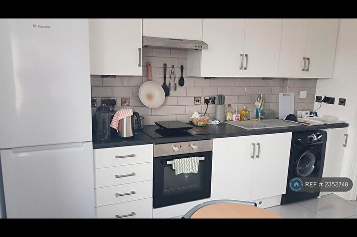 1 Bedroom Flat To Rent In Keyworth, Nottingham, NG12