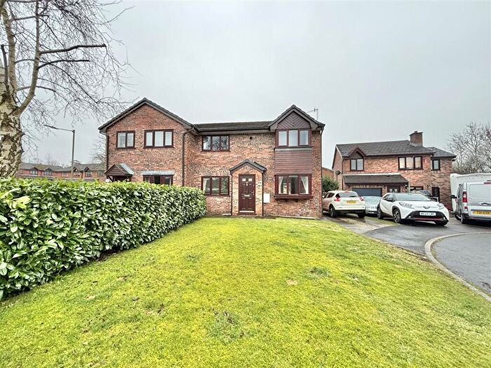 3 Bedroom Semi-Detached House To Rent In Watkin Avenue, Hadfield, Glossop, SK13