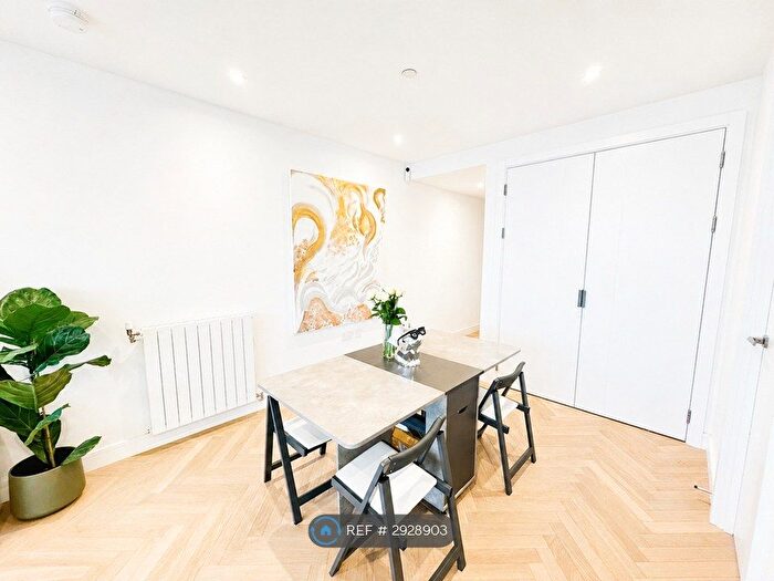 2 Bedroom Flat To Rent In Brigadier Walk, London, SE18