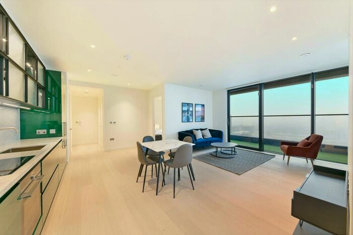 2 Bedroom Apartment To Rent In Bagshaw Building, Wardian, Canary Wharf, E14