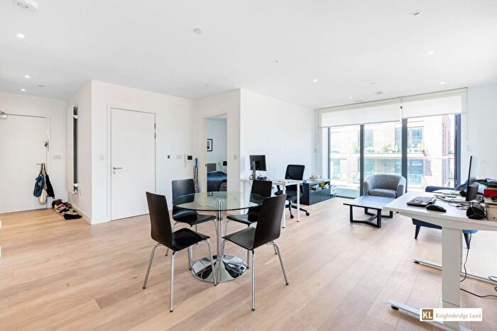 1 Bedroom Apartment To Rent In Fairwater House, Bonnet Street, London, E16