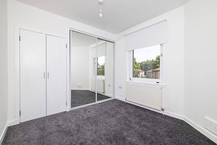 2 Bedroom Flat To Rent In Glenclova Terrace, Dundee, DD3