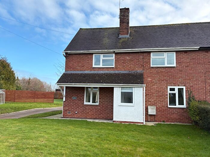 3 Bedroom Semi-Detached House To Rent In Bush Heath Lane, Harbury, CV33