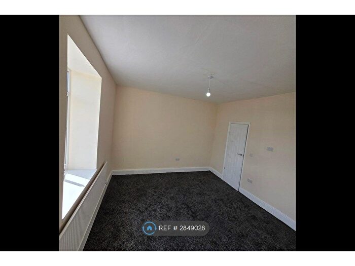 4 Bedroom Terraced House To Rent In College Terrace, Halifax, HX1