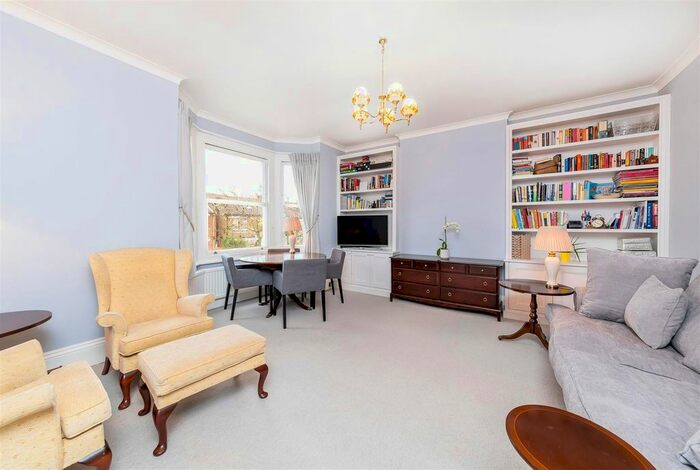1 Bedroom Flat To Rent In Culmington Road, Ealing, W13