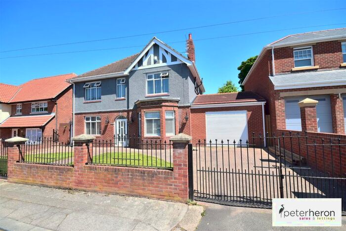 4 Bedroom Detached House For Sale In West Hill, Barnes, Sunderland, SR4