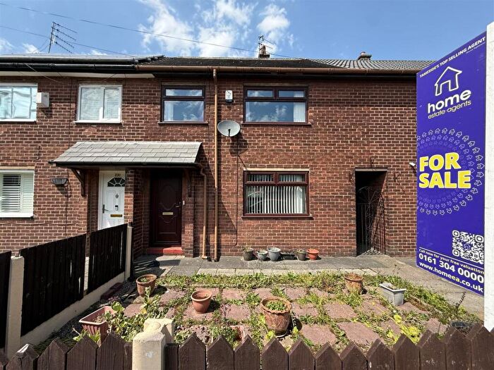 3 Bedroom Terraced House For Sale In Demesne Drive, Stalybridge, SK15