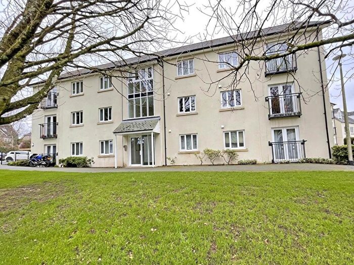 2 Bedroom Flat For Sale In Echo Crescent, Manadon, Plymouth, PL5