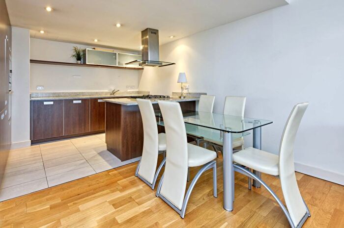 2 Bedroom Flat For Sale In Lymington Road, London, NW6