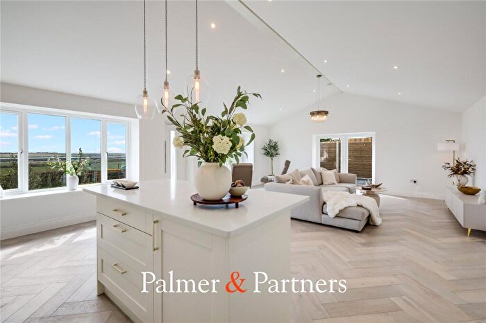 2 Bedroom Bungalow For Sale In Crouch Ridge, Lower Burnham Road, Latchingdon, Essex, CM3