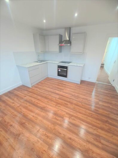 2 Bedroom Flat To Rent In Gloucester Road North, Filton, Bristol, BS34