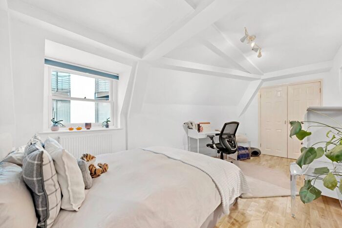 1 Bedroom Flat To Rent In Tooley Street, Southwark, SE1