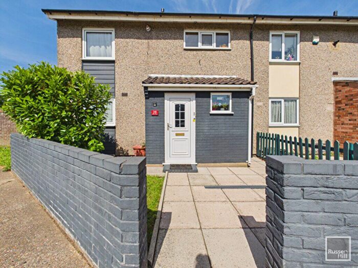 3 Bedroom Semi-Detached House For Sale In Bates Green, West Norwich, NR5