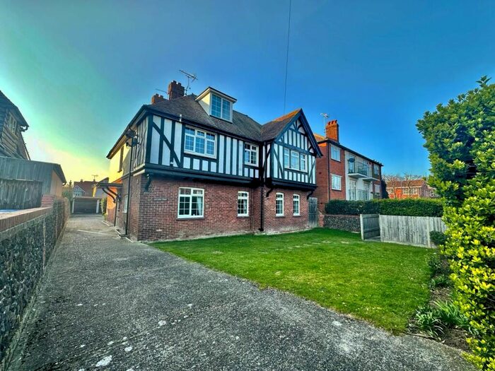 2 Bedroom Flat To Rent In Devonshire Gardens, Margate, CT9