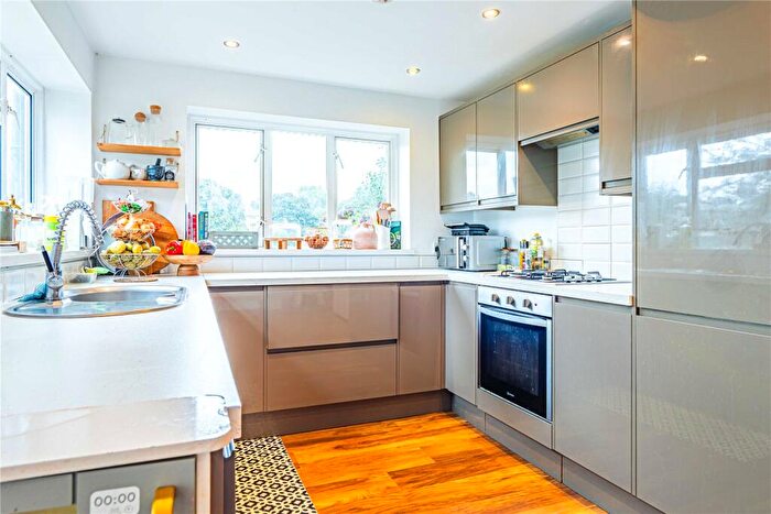 3 Bedroom Terraced House For Sale In Spring Lane, Warners End, Hemel Hempstead, Hertfordshire, HP1