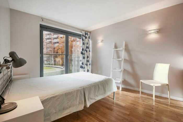 1 Bedroom Flat To Rent In New Providence Wharf, Fairmont Avenue, E14