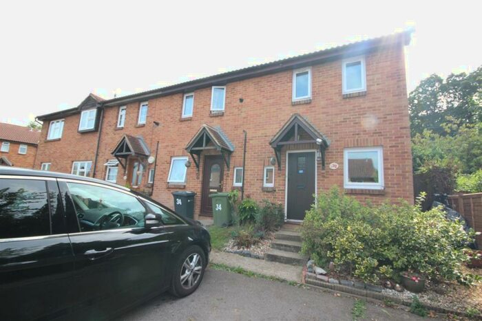 2 Bedroom End Of Terrace House To Rent In Ashbury Crescent, Merrow Park, GU4