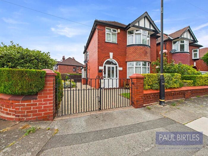 3 Bedroom Detached House For Sale In Manor Road, Stretford, Manchester, M32
