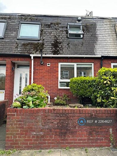 3 Bedroom Terraced House To Rent In Vale Road, London, N4