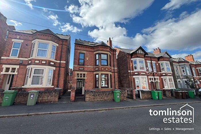 7 Bedroom Semi-Detached House For Sale In Dunlop Avenue, Lenton, NG7