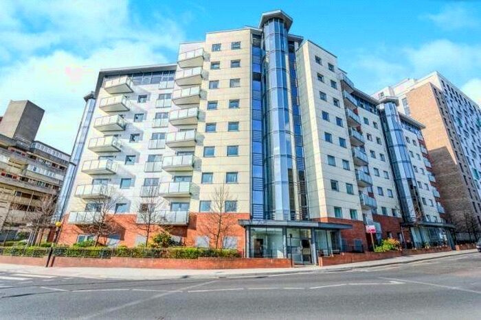 2 Bedroom Flat To Rent In West Park Road, Southampton, Hampshire, SO15